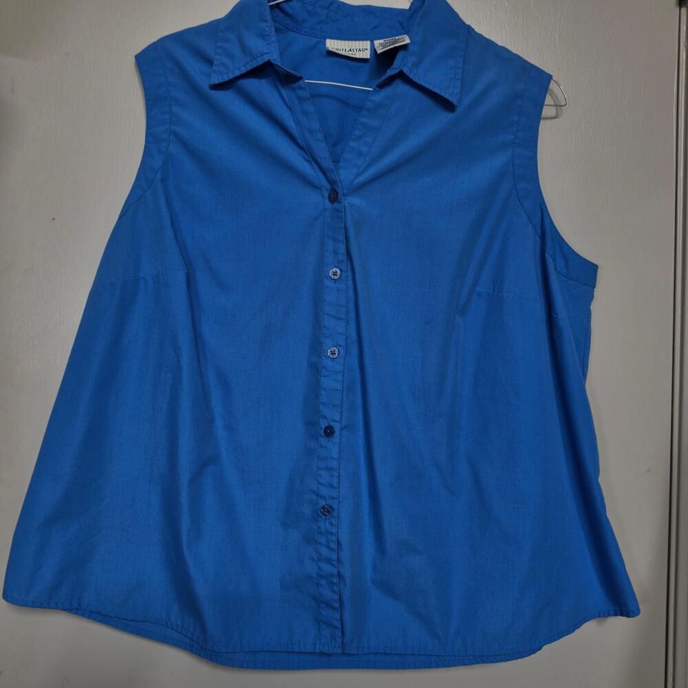 White stag woman sleeveless button up